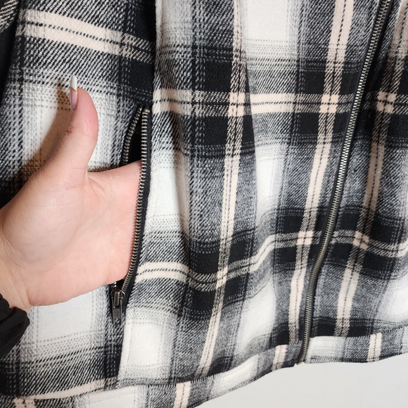 Torrid wool-blend FLANNEL MOTO JACKET - Picture 3 of 16